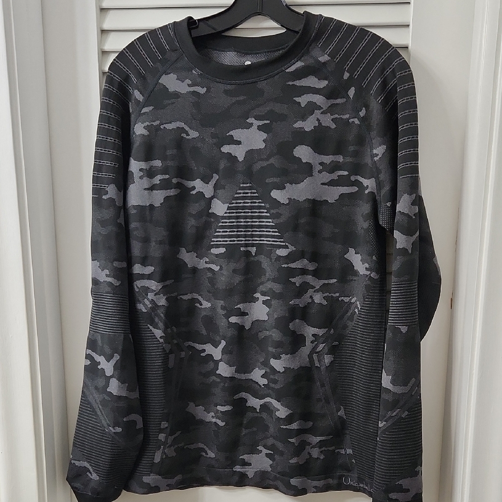 Camo Long Sleeve Top - Black and Gray